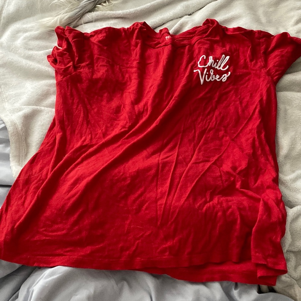 pink shirt